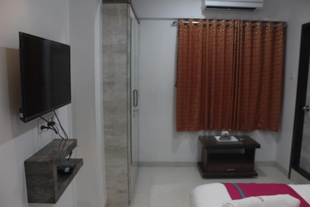 Hotel Park Inn Andheri West Мумбай Екстериор снимка
